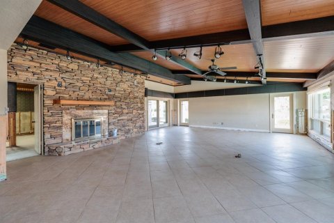 House in Saint Petersburg, Florida 5 bedrooms, 403.57 sq.m. № 1619276 - photo 22
