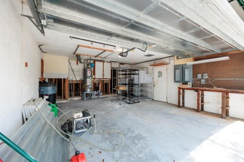 House in Saint Petersburg, Florida 5 bedrooms, 403.57 sq.m. № 1619276 - photo 30