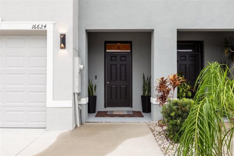 Townhouse in Wimauma, Florida 3 bedrooms, 157.47 sq.m. № 1773750 - photo 4