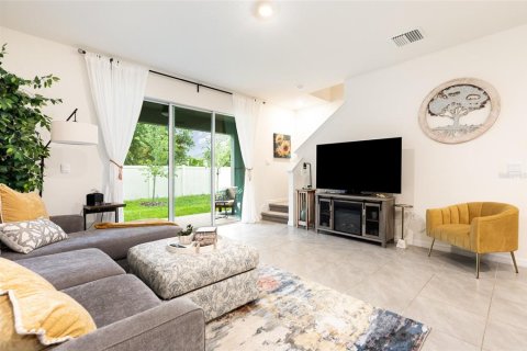 Townhouse in Wimauma, Florida 3 bedrooms, 157.47 sq.m. № 1773750 - photo 9