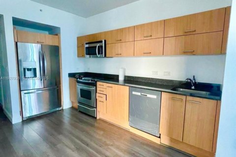 Condominio en alquiler en Miami, Florida, 2 dormitorios, 86.86 m2 № 1988158 - foto 5