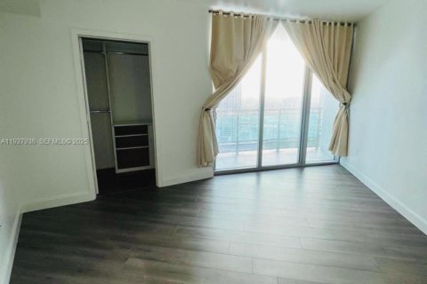 Condominio en alquiler en Miami, Florida, 2 dormitorios, 86.86 m2 № 1988158 - foto 10