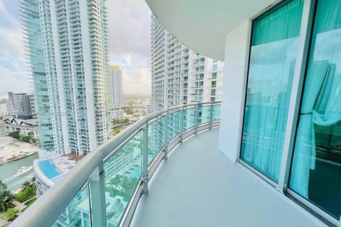 Condominio en alquiler en Miami, Florida, 2 dormitorios, 86.86 m2 № 1988158 - foto 17