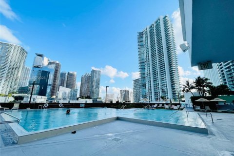 Condominio en alquiler en Miami, Florida, 2 dormitorios, 86.86 m2 № 1988158 - foto 24