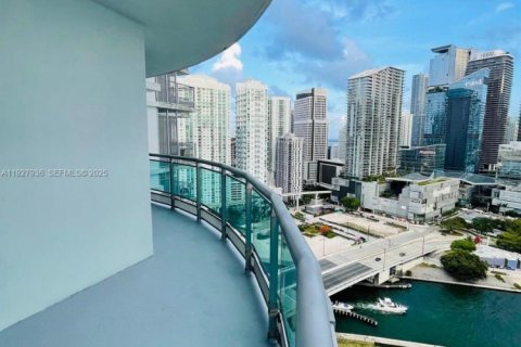 Condominio en alquiler en Miami, Florida, 2 dormitorios, 86.86 m2 № 1988158 - foto 19