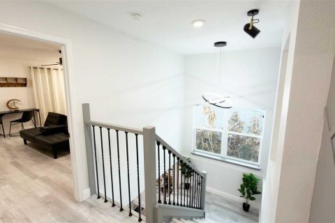 House in SOUTHERN PINES in Orlando, Florida 4 bedrooms, 201.6 sq.m. № 2402723 - photo 30
