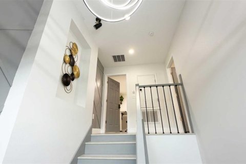 House in SOUTHERN PINES in Orlando, Florida 4 bedrooms, 201.6 sq.m. № 2402723 - photo 28
