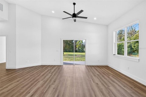 House in Dade City, Florida 4 bedrooms, 196.21 sq.m. № 2430714 - photo 23