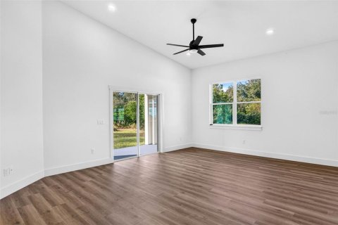 House in Dade City, Florida 4 bedrooms, 196.21 sq.m. № 2430714 - photo 20