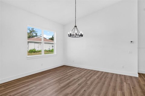 House in Dade City, Florida 4 bedrooms, 196.21 sq.m. № 2430714 - photo 18