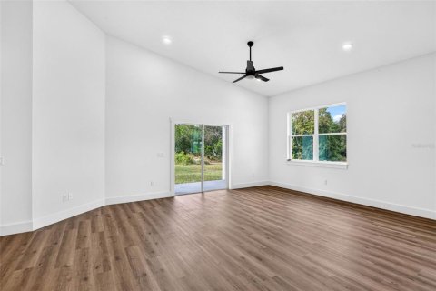 House in Dade City, Florida 4 bedrooms, 196.21 sq.m. № 2430714 - photo 21