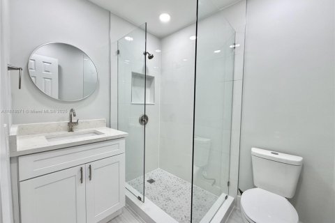 Villa ou maison à vendre à Miami, Floride: 2 chambres, 91.97 m2 № 1925238 - photo 13