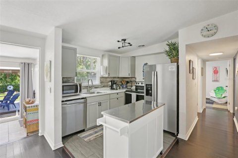 Купить виллу или дом в Клируотер, Флорида 9 комнат, 109.25м2, № 1806921 - фото 7