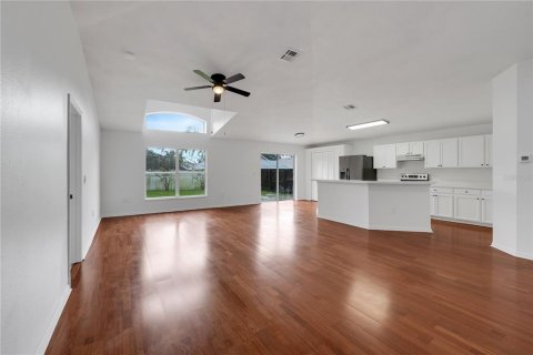 Villa ou maison à vendre à Davenport, Floride: 3 chambres, 152.08 m2 № 2410399 - photo 4