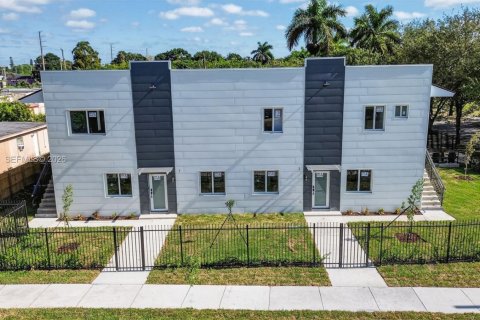 Immobilier commercial à Florida City, Floride № 2081336