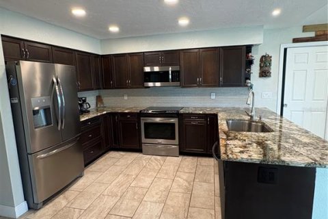 House in Bradenton, Florida 3 bedrooms, 235.97 sq.m. № 2306316 - photo 4