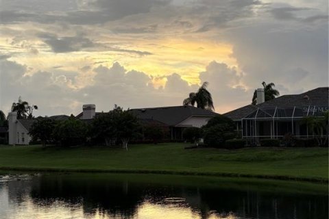 House in Bradenton, Florida 3 bedrooms, 235.97 sq.m. № 2306316 - photo 2