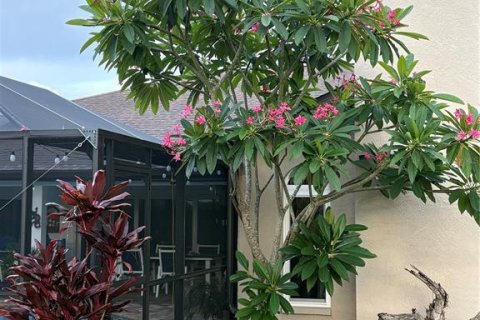 House in Bradenton, Florida 3 bedrooms, 235.97 sq.m. № 2306316 - photo 3