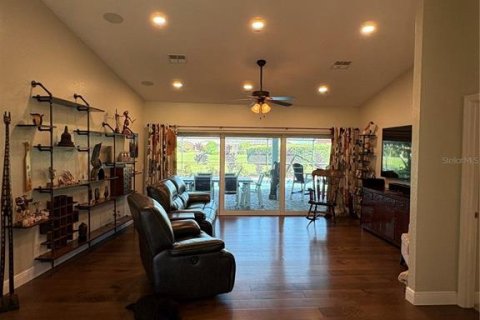 House in Bradenton, Florida 3 bedrooms, 235.97 sq.m. № 2306316 - photo 18