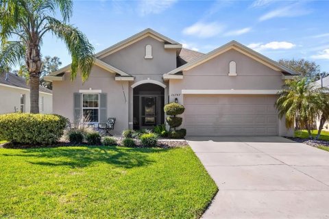 Casa en venta en Leesburg, Florida, 4 dormitorios, 186.18 m2 № 1913317 - foto 1