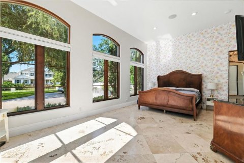 House in Tampa, Florida 5 bedrooms, 634.8 sq.m. № 2221877 - photo 26