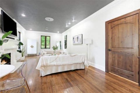 House in Tampa, Florida 5 bedrooms, 634.8 sq.m. № 2221877 - photo 9