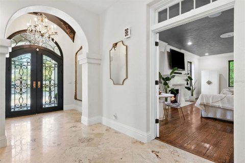 House in Tampa, Florida 5 bedrooms, 634.8 sq.m. № 2221877 - photo 8