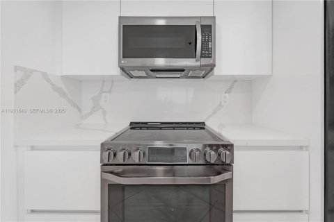 Copropriété à vendre à North Bay Village, Floride: 2 chambres, 95.69 m2 № 2034581 - photo 5