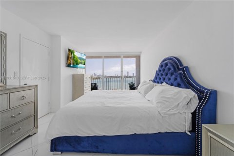 Copropriété à vendre à North Bay Village, Floride: 2 chambres, 95.69 m2 № 2034581 - photo 14