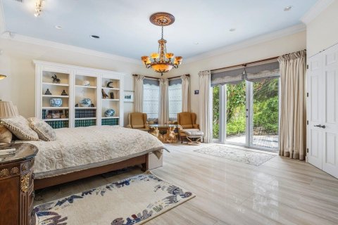 House in Wellington, Florida 5 bedrooms, 488.39 sq.m. № 2175364 - photo 24