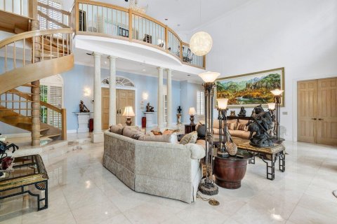 House in Wellington, Florida 5 bedrooms, 488.39 sq.m. № 2175364 - photo 10