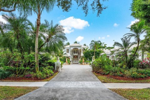 House in Wellington, Florida 5 bedrooms, 488.39 sq.m. № 2175364 - photo 2