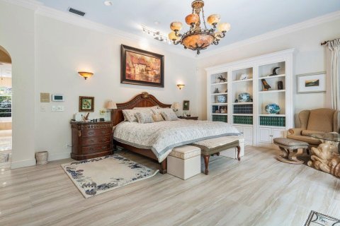 House in Wellington, Florida 5 bedrooms, 488.39 sq.m. № 2175364 - photo 25