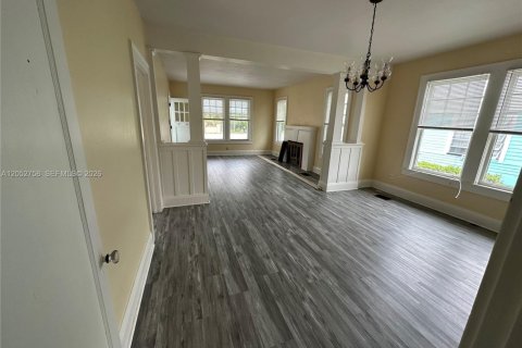 Купить виллу или дом в Себринг, Флорида 4 спальни, 144.93м2, № 2260615 - фото 5