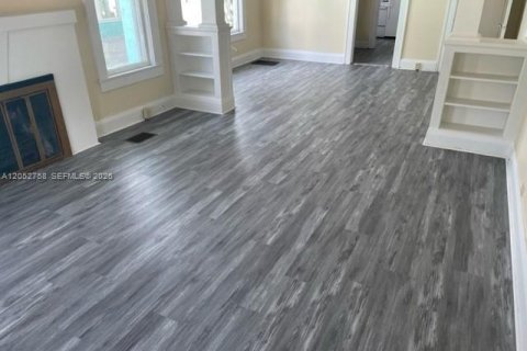 Купить виллу или дом в Себринг, Флорида 4 спальни, 144.93м2, № 2260615 - фото 4
