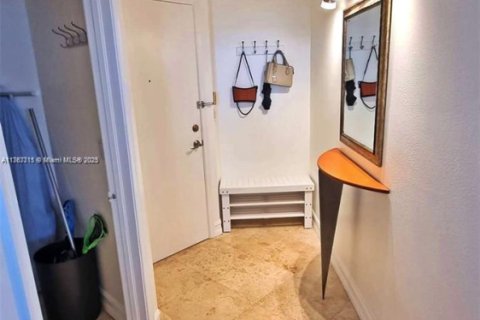 Copropriété à louer à Highland Beach, Floride: 2 chambres, 114.27 m2 № 1862043 - photo 15