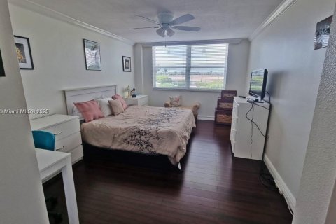 Copropriété à louer à Highland Beach, Floride: 2 chambres, 114.27 m2 № 1862043 - photo 9