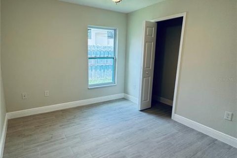 House in Orlando, Florida 4 bedrooms, 138.15 sq.m. № 1878205 - photo 12