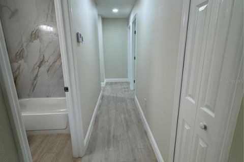 House in Orlando, Florida 4 bedrooms, 138.15 sq.m. № 1878205 - photo 9