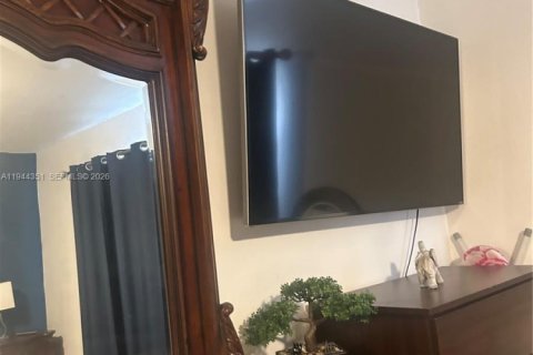 Copropriété à louer à Hialeah, Floride: 1 chambre, 65.03 m2 № 2001182 - photo 5