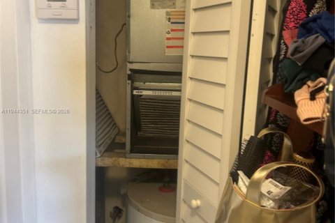 Copropriété à louer à Hialeah, Floride: 1 chambre, 65.03 m2 № 2001182 - photo 18