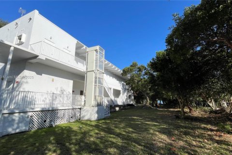 House in Marathon, Florida 14 bedrooms № 1698808 - photo 4