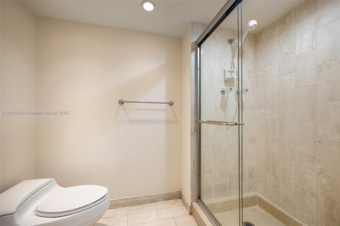 Condo in Miami, Florida, 1 bedroom № 2053922 - photo 19