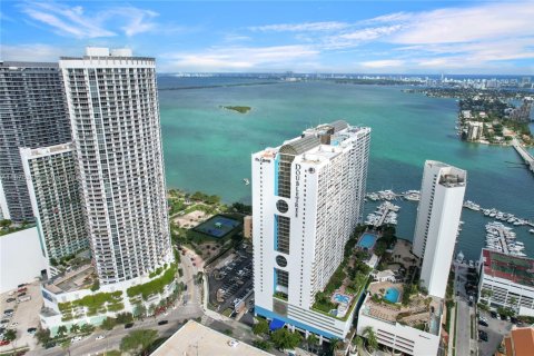Condo in Miami, Florida, 1 bedroom № 2053922 - photo 25