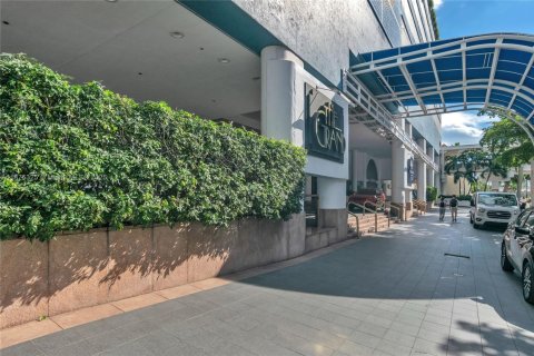 Condo in Miami, Florida, 1 bedroom № 2053922 - photo 27
