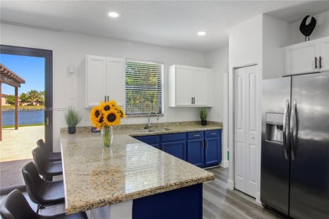 House in Homestead, Florida 4 bedrooms, 224.82 sq.m. № 1880157 - photo 14
