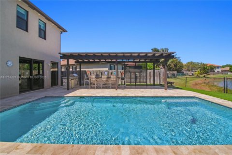 House in Homestead, Florida 4 bedrooms, 224.82 sq.m. № 1880157 - photo 3