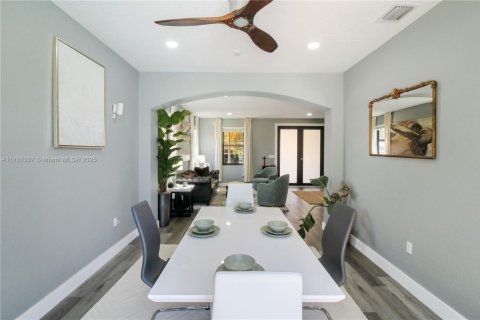 House in Homestead, Florida 4 bedrooms, 224.82 sq.m. № 1880157 - photo 17