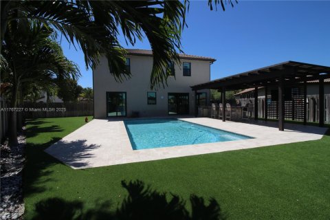 House in Homestead, Florida 4 bedrooms, 224.82 sq.m. № 1880157 - photo 29