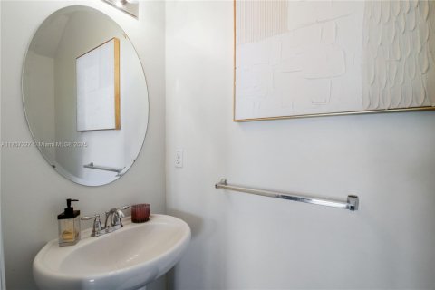 House in Homestead, Florida 4 bedrooms, 224.82 sq.m. № 1880157 - photo 18